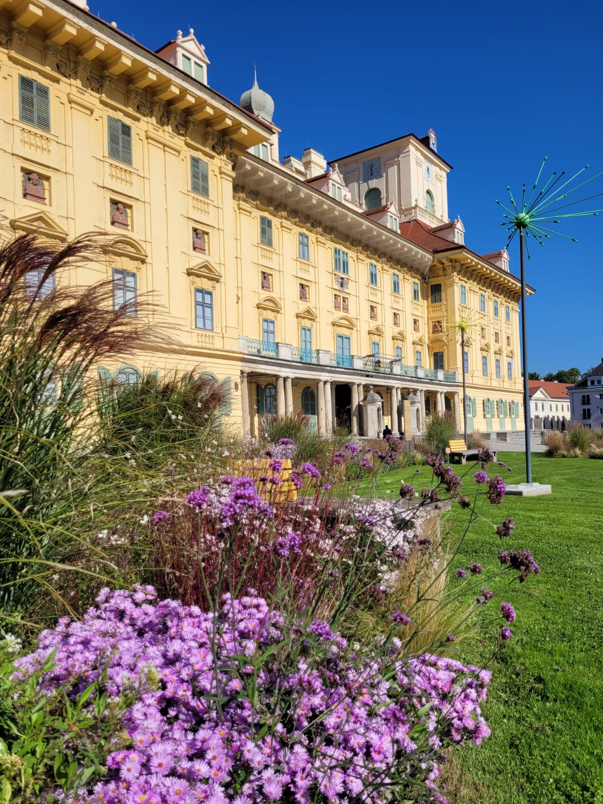 25-10-03_Schloss00083340.jpg
